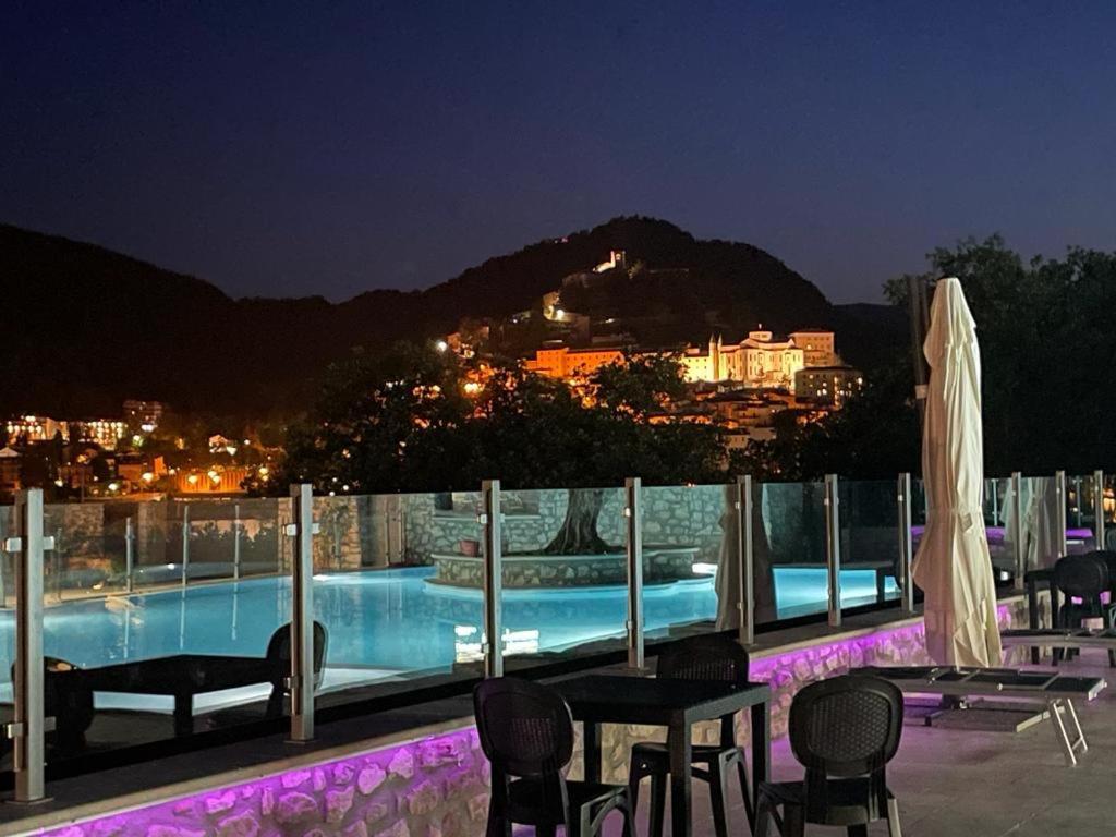 Hotel Gans Cascia Bagian luar foto