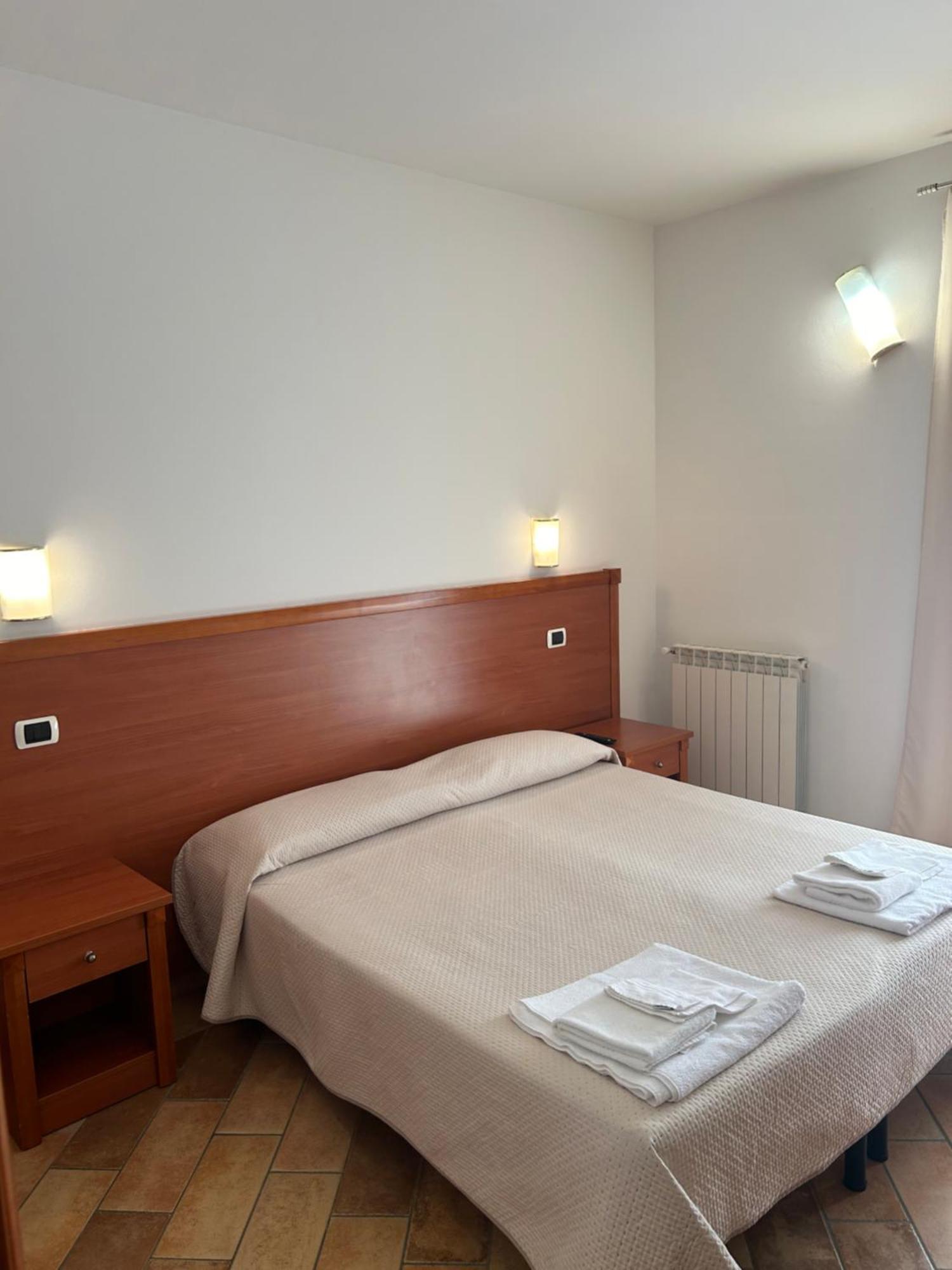 Hotel Gans Cascia Bagian luar foto